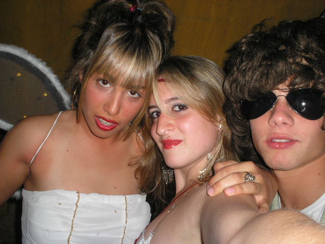 Juli Mely y Toti.jpg